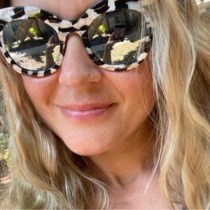 SUPER CUTE DESIGNER SUNGLASSES